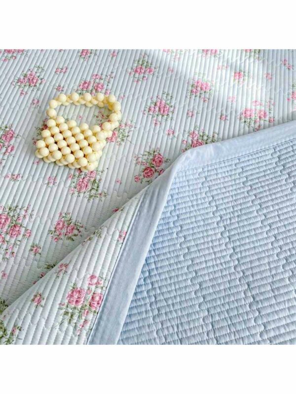 A Class Knitted Quilted Bedspread Floral Soft Breathable Blanket for Bed Dorm Room
