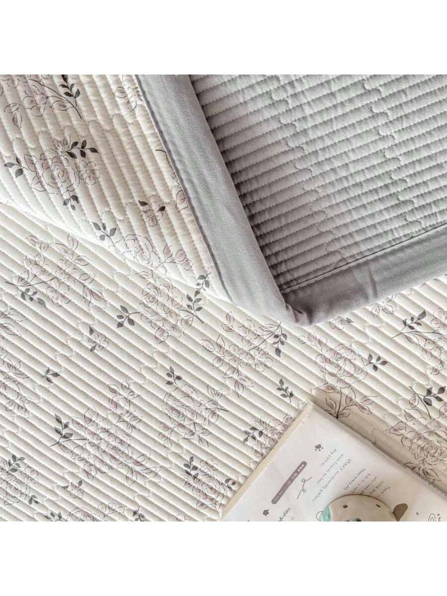 A Grade Quilted Bed Cover Double Layer Floral Soft Breathable Blanket for Bed Dorm Room