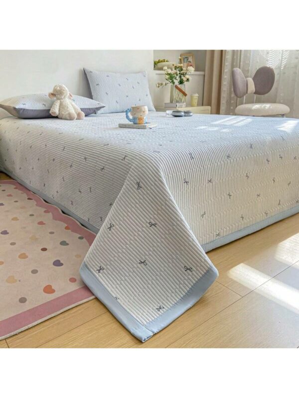 Double Layer Quilted Bedspread Floral Soft Breathable Blanket for Bed Sofa Dorm Room