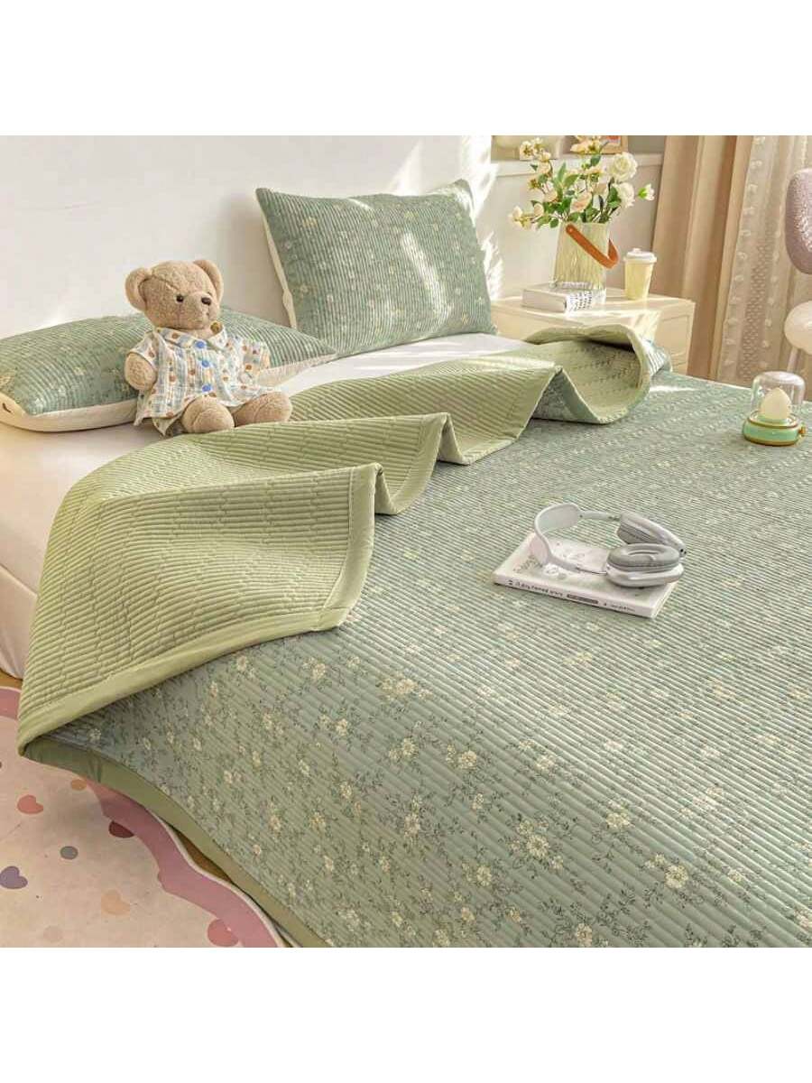 Grade A Knitted Quilted Bedspread Floral Soft Breathable Blanket for Bed Dorm Room