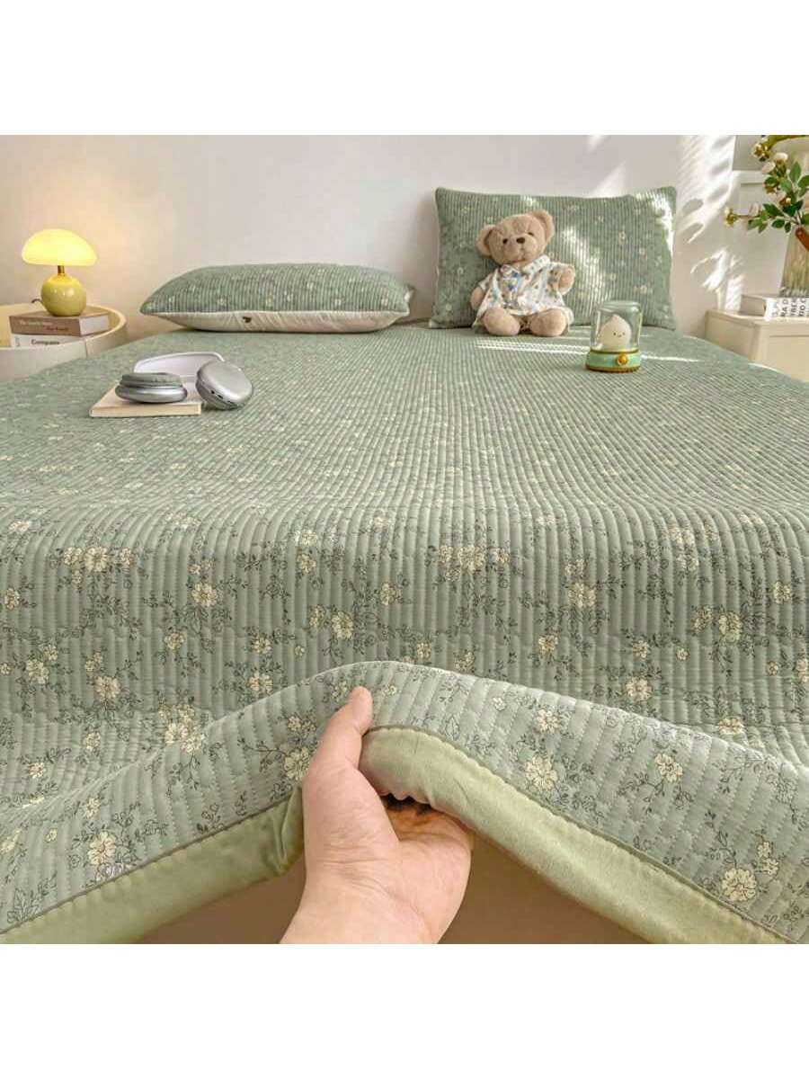 Grade A Knitted Quilted Bedspread Floral Soft Breathable Blanket for Bed Dorm Room