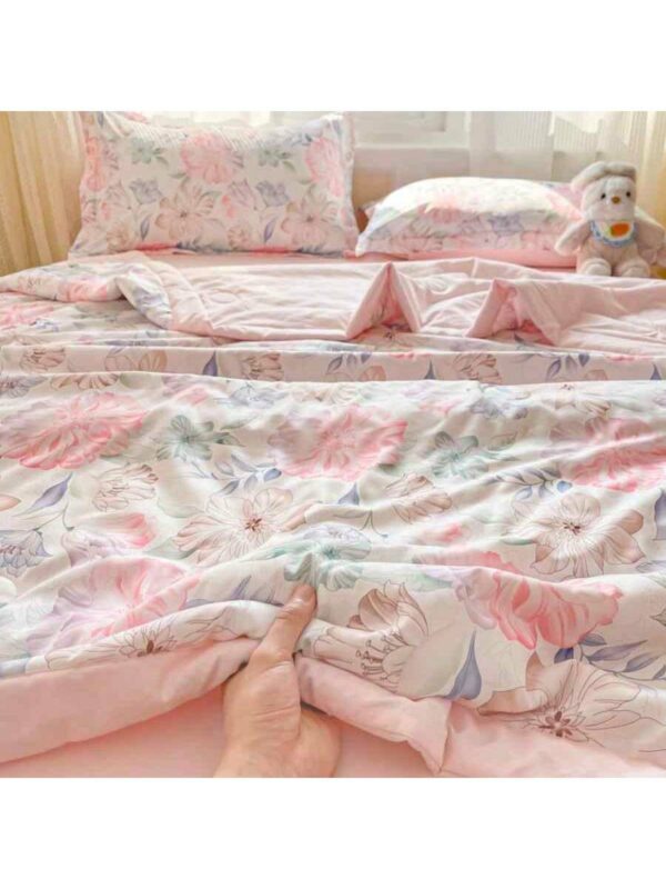 Washed Cotton Quilted Comforter Floral Soft Breathable Quilt for Bed Sofa Room