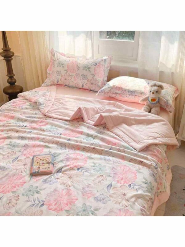 Washed Cotton Quilted Comforter Floral Soft Breathable Quilt for Bed Sofa Room