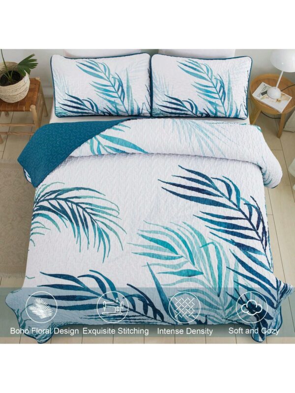 3 Piece Blue Palm Tree Quilt Set Reversible Soft Lightweight Bedding for All Season Use
