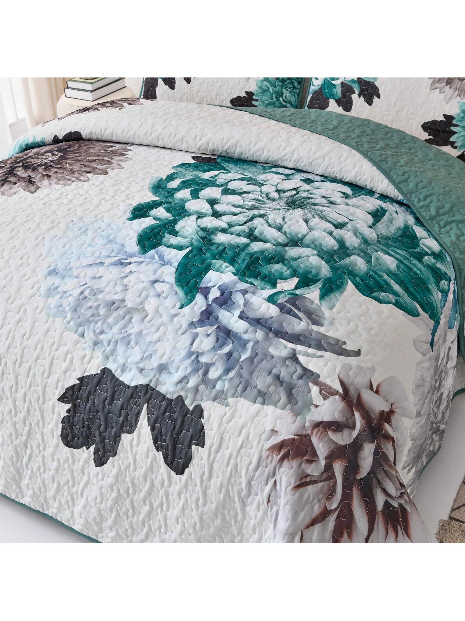 3 Piece Green Floral Quilt Set Boho Soft Lightweight Bedspread for All Season Use