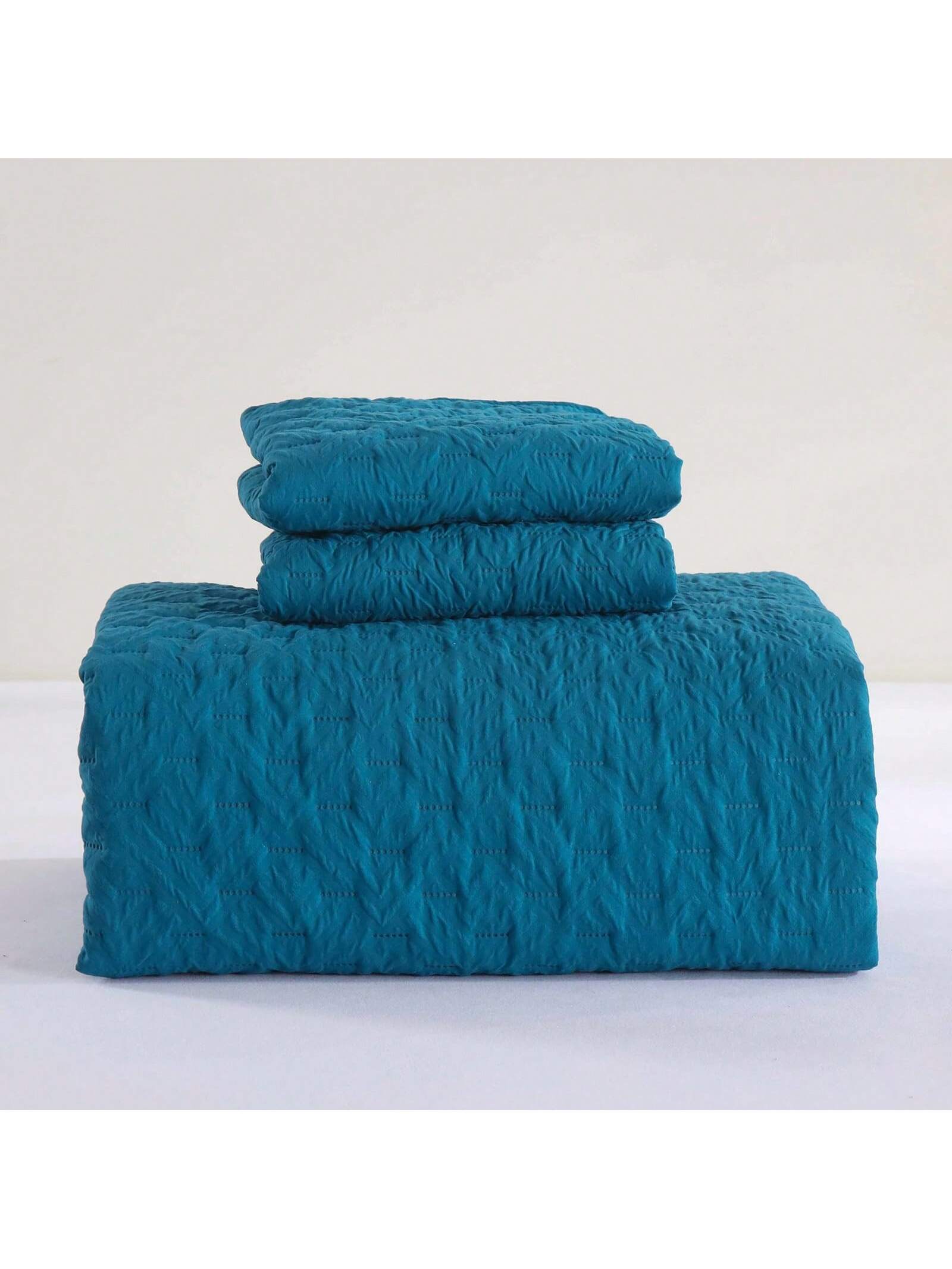 3 Pieces Teal Blue Quilt Set Embossed Design With Pillow 3 Pieces Teal Blue Quilt Set Embossed Design With Pillow
