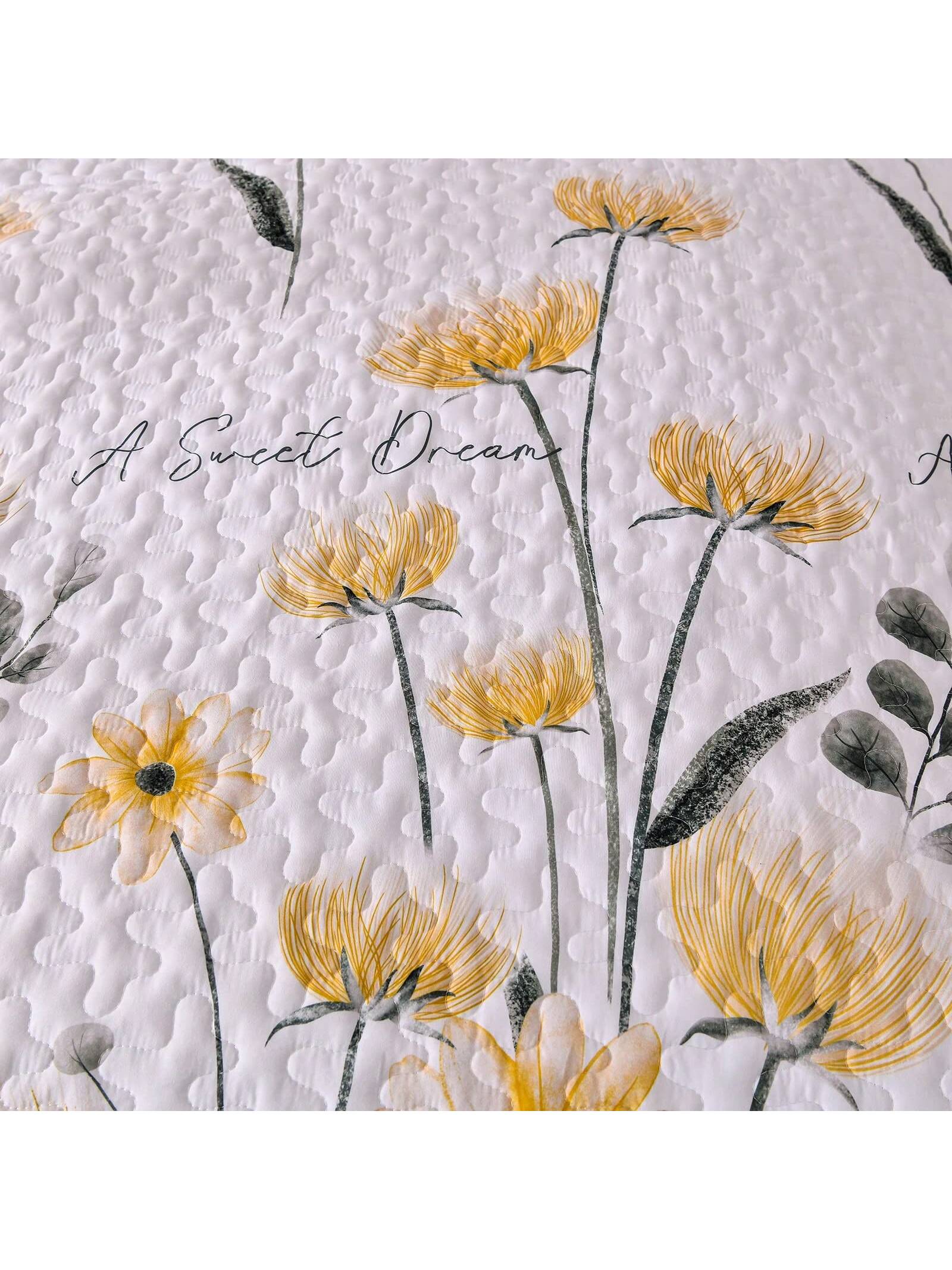 3 Piece Boho Quilt Set Floral Patchwork Soft Microfiber Bedding for All Season Bed Use 3 Piece Boho Quilt Set Floral Patchwork Soft Microfiber Bedding for All Season Bed Use